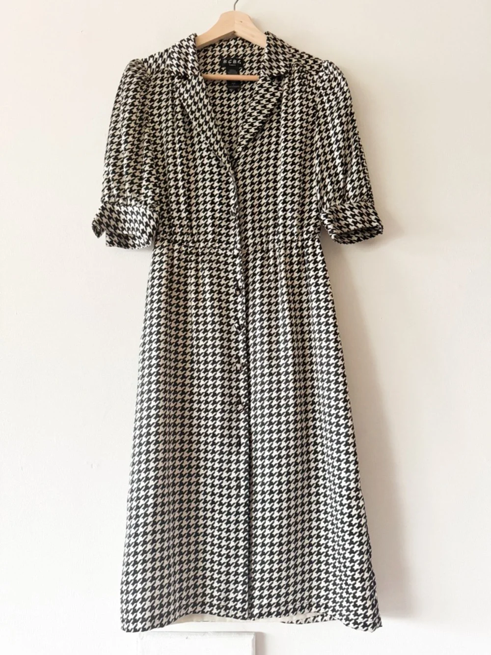 BCBG Paris 100% Silk Black & Cream Houndstooth Shirt Dress Size 2 - Picture 1 of 6